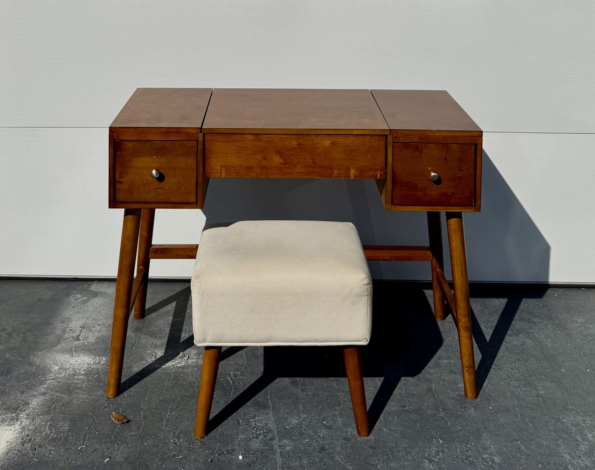 AllModern Mid Century Modern Vanity Set with Stool, Mirror, and Light