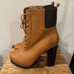 Tan Lace-Up Ankle Boots Size 11