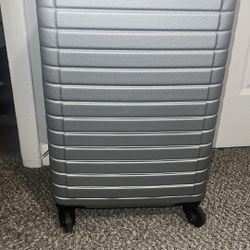 Protege Vacationer Carry On Luggage 