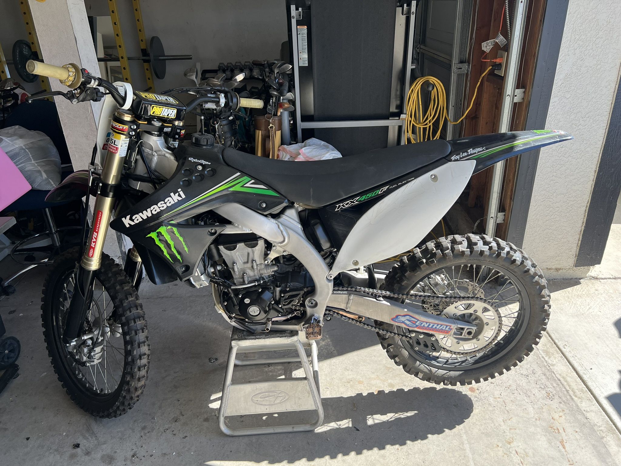 2009 Kawasaki KX450F monster edition
