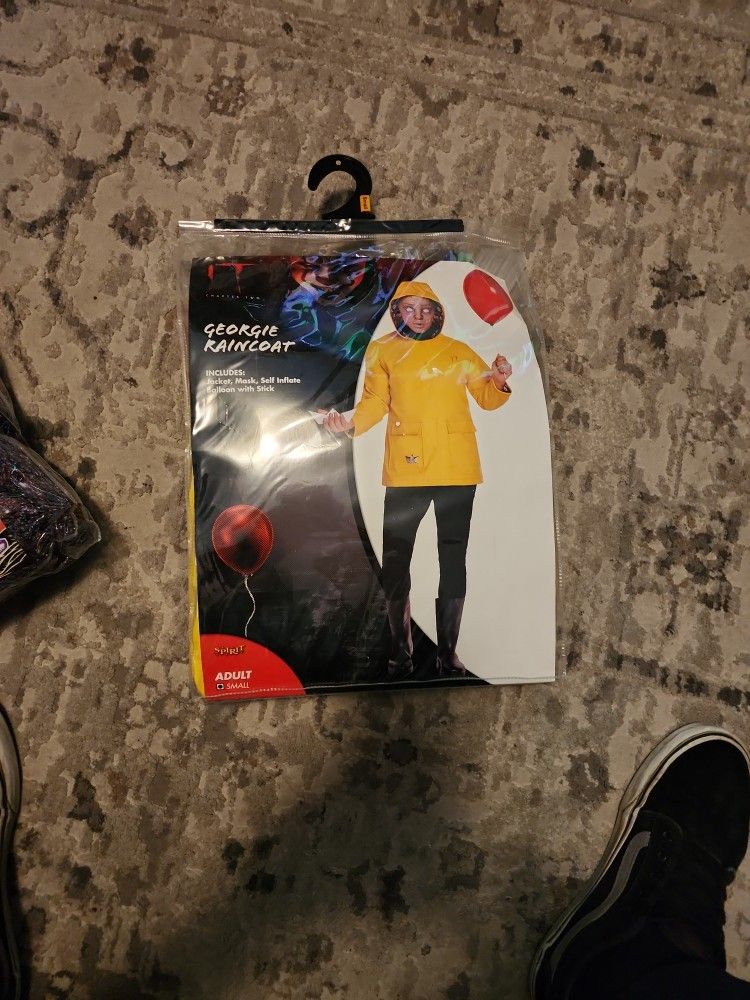 Halloween Costume  (Georgie Raincoat)