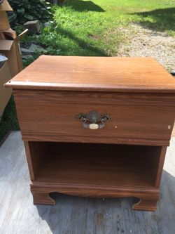 End table/night stand
