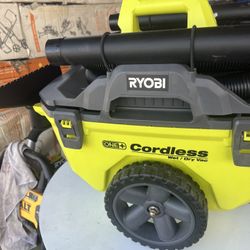 RYOBI ONE+ 18V 6 Gal. Cordless Wet/Dry Vacuum (Tool Only) with Hose, Crevice Tool, Floor Nozzle and Extension Wand