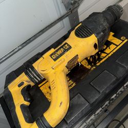 USED TOOLS - Dewalt Rotary Hammer