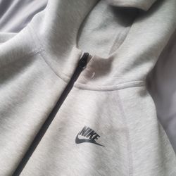 Nike tech