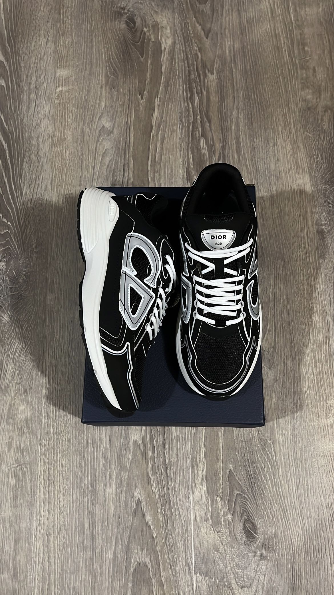 CHRISTIAN DIOR SNEAKERS