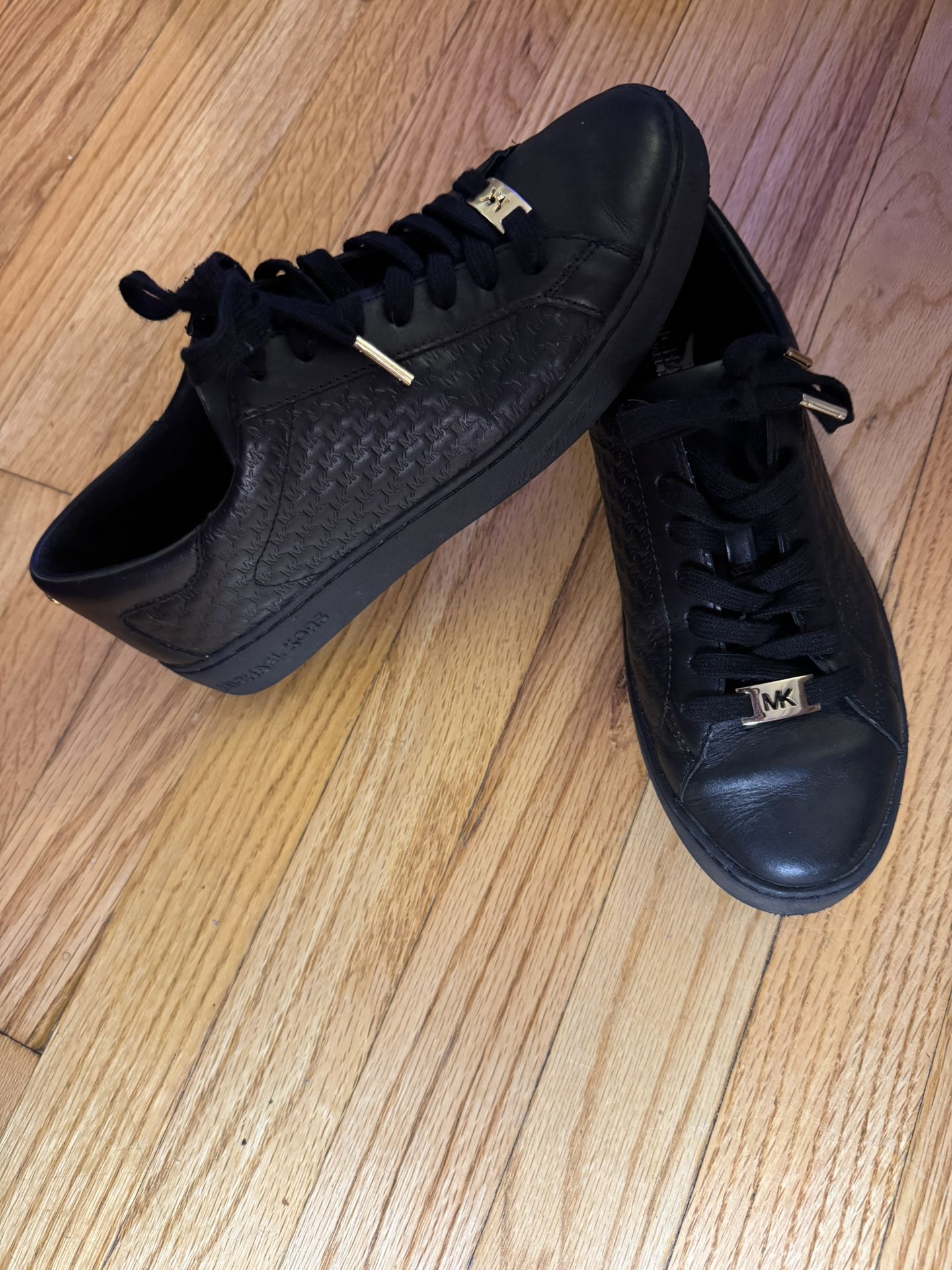 Michael Kors Colby Logo Embossed Women’s Black Sneakers Size 8 Medium