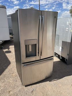 GE REFRIGERATOR 