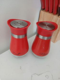 Salt And Pepper Set