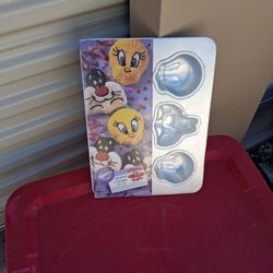 VINTAGE  WILTON MINI PAN