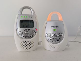 VTech Digital Audio Monitor with Night Light (DM221)
