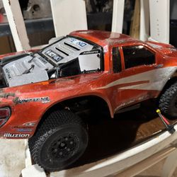 Tekno RC 1/10 