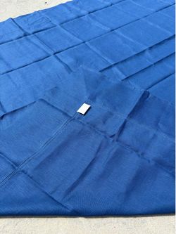 Table cover 70 x 70” condition new