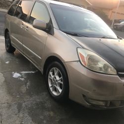 2004 Toyota Sienna