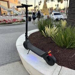 Electric scooter