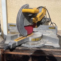 12 Chopsaw Dewalt