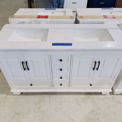 Brand New Bathroom Vanity in white 60”, double sink soft close solid wood $799