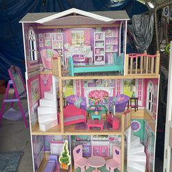 Doll House 