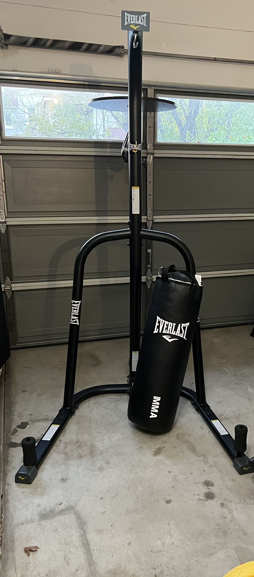 Everlast 2 Station Heavy Bag Stand And Bag