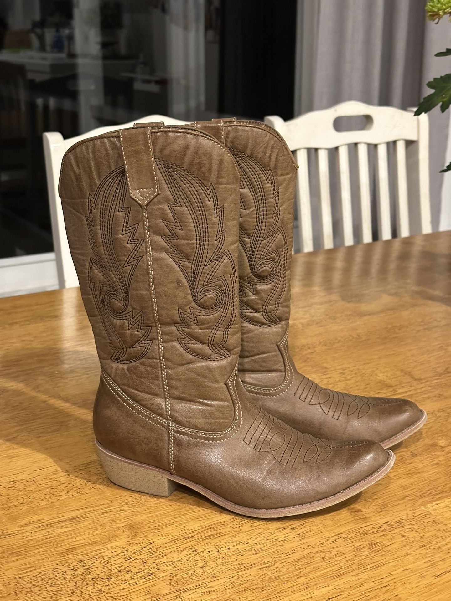 Girls Cowboy Boots Size 6