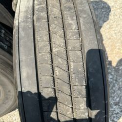 295 75 R 22.5