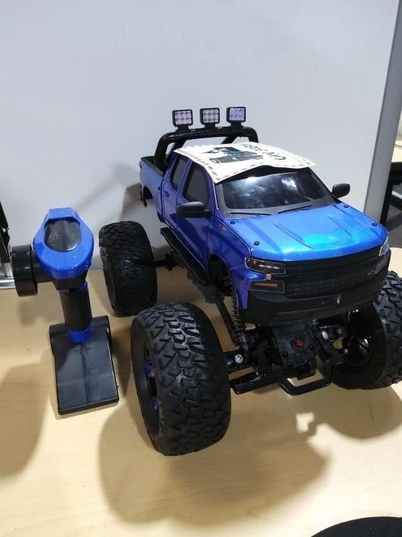 New Bright (1:10) Chevy Silverado Battery Radio Control Heavy Metal 4x4 Pickup no packaging