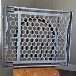 Pressure Mount Pet Gate - Fits Openings 26” - 42”
