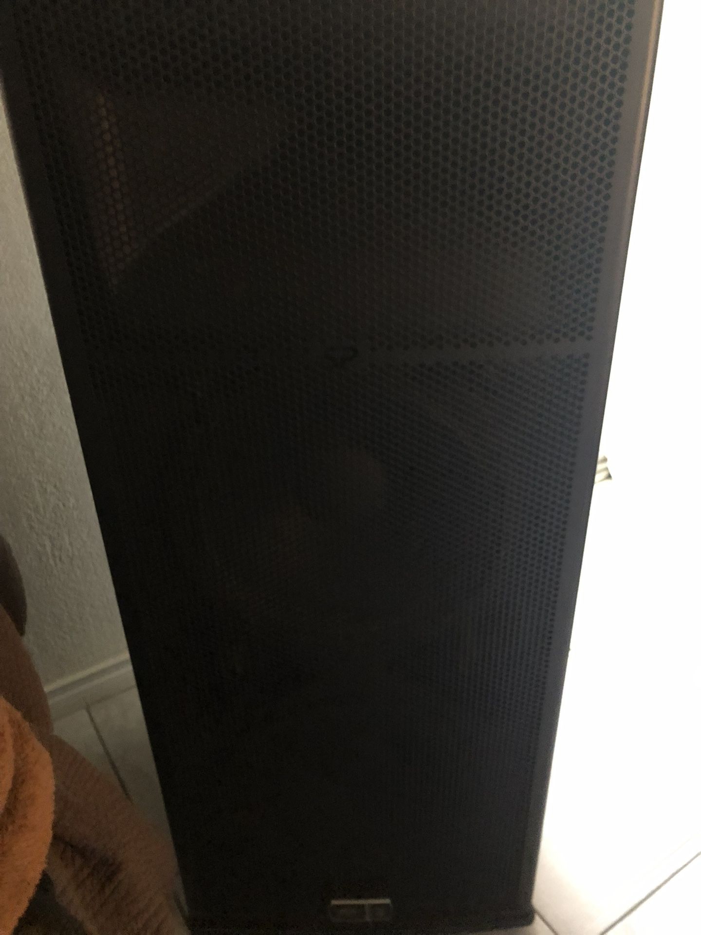For Sale Tower Peavey Sp4 Speakers