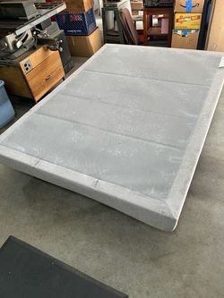 FREE Tempur-Pedic Base, Ergo Queen size