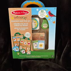 Melissa & Doug Let’s Explore Scavenger Hunt Play Set 