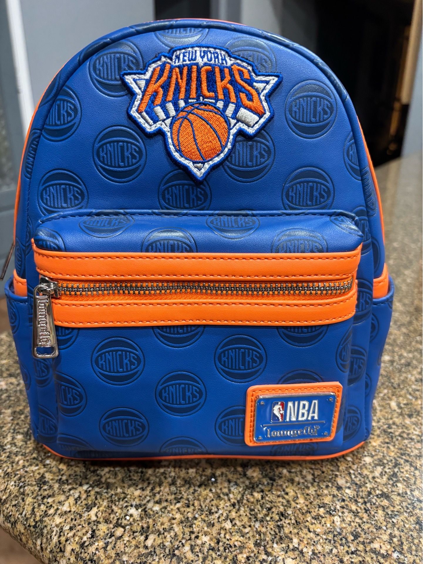 Loungefly NBA New York Knicks backpack
