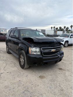 Auto parts 2011 Chevy Tahoe
