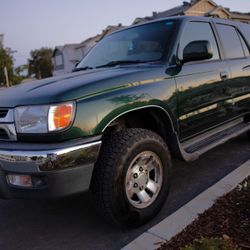 2002 Toyota 4Runner SR5 