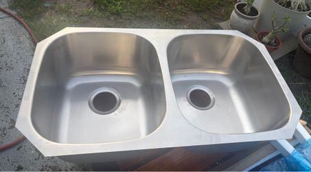 Sterling kitchen sinks