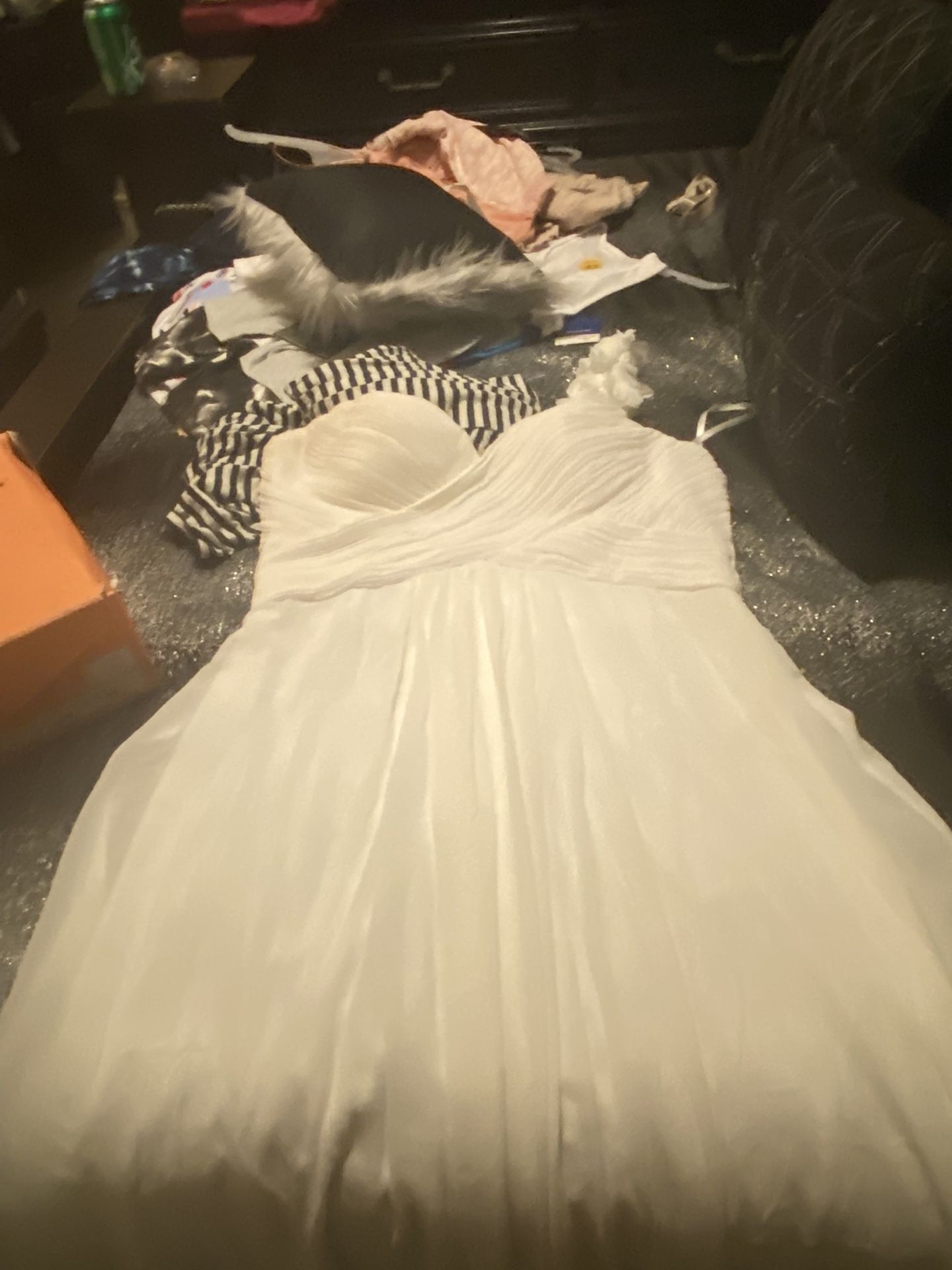 Beautiful Bridesmaid Prom Any Occasion White Flower strap price negotiable only used one time