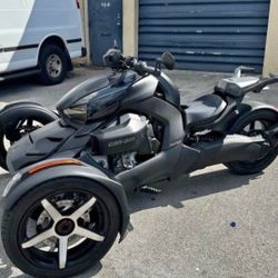 CAN AM RYKER  IN EXCELLENT CONDITION 