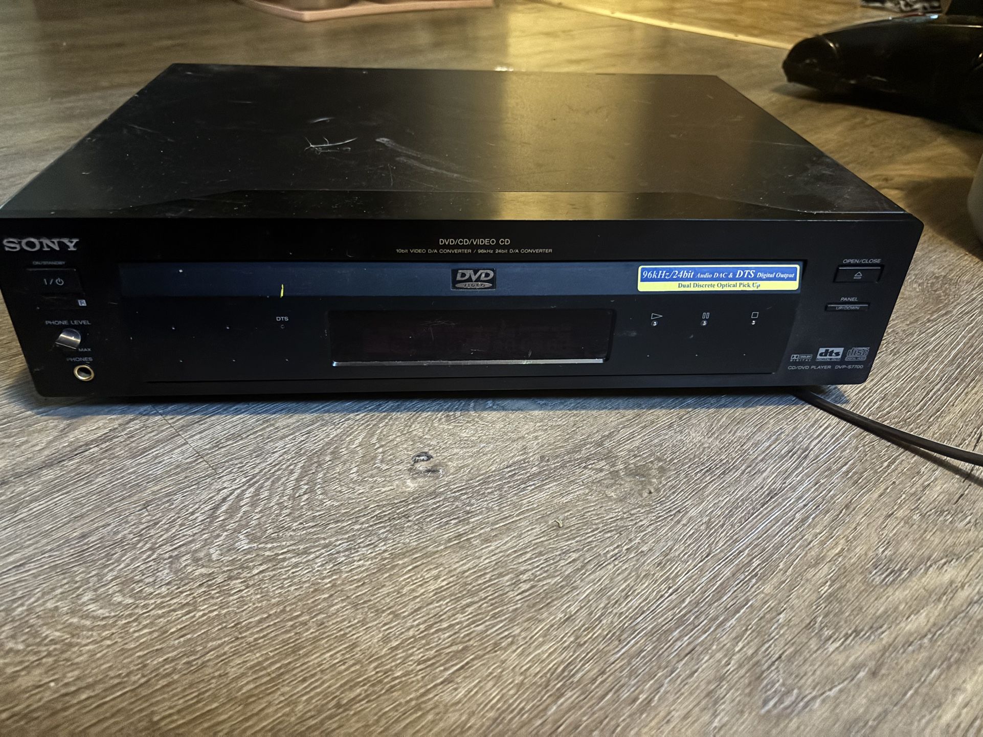 Sony DVP-S7000 DVD Player S7000