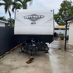 Travel Trailer 33’