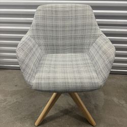 Workspace®️ Lobby lounge chair / guest chair / swivel chair