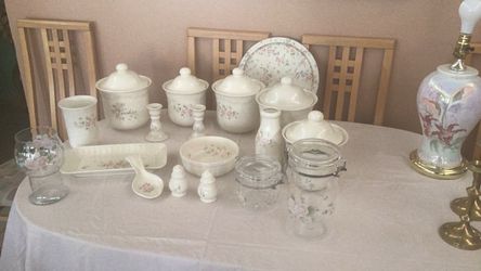 Vintage Pfaltzcraft Tea Rose set from the 80’s