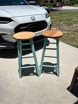 2 barstools brand new