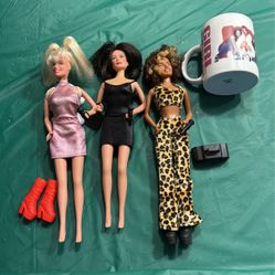 Three spice girl, dolls and cup