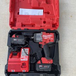 Milwaukee 2967-20 M18 FUEL 1/2" Impact Wrench , set 2 batteries and charger 