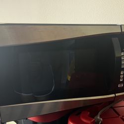 Hamilton Beach Countertop Microwave Oven, 900 Watts, Stainless Steel