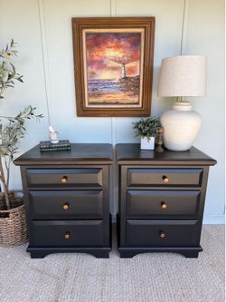 3-Drawer Black Wood Nightstand Set