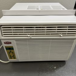 Window AC Unit 