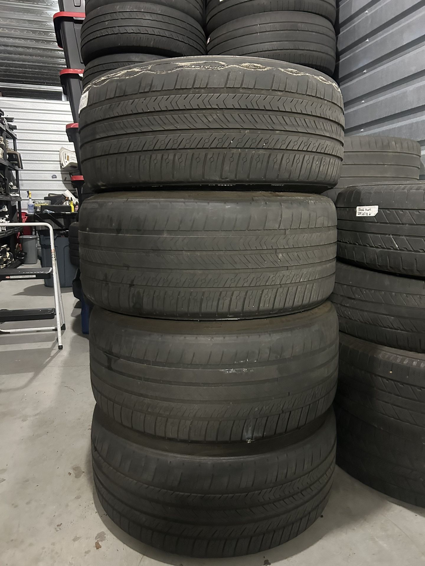 Full Set Of Michelin 255/35/R21 Tires