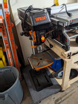 Wen drill press. Like new.