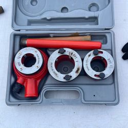 3-piece Jumbo Pipe Threader Set 1 1/4, 1 1/2 and 2