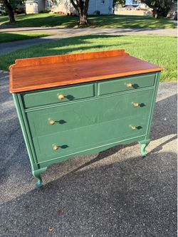 Dresser